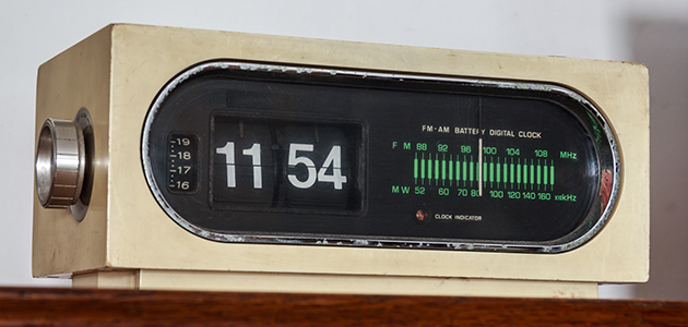 flip clock radio
