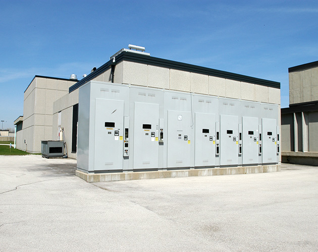 Custom Metal-Enclosed Switchgear Custom Metal-Enclosed Switchgear